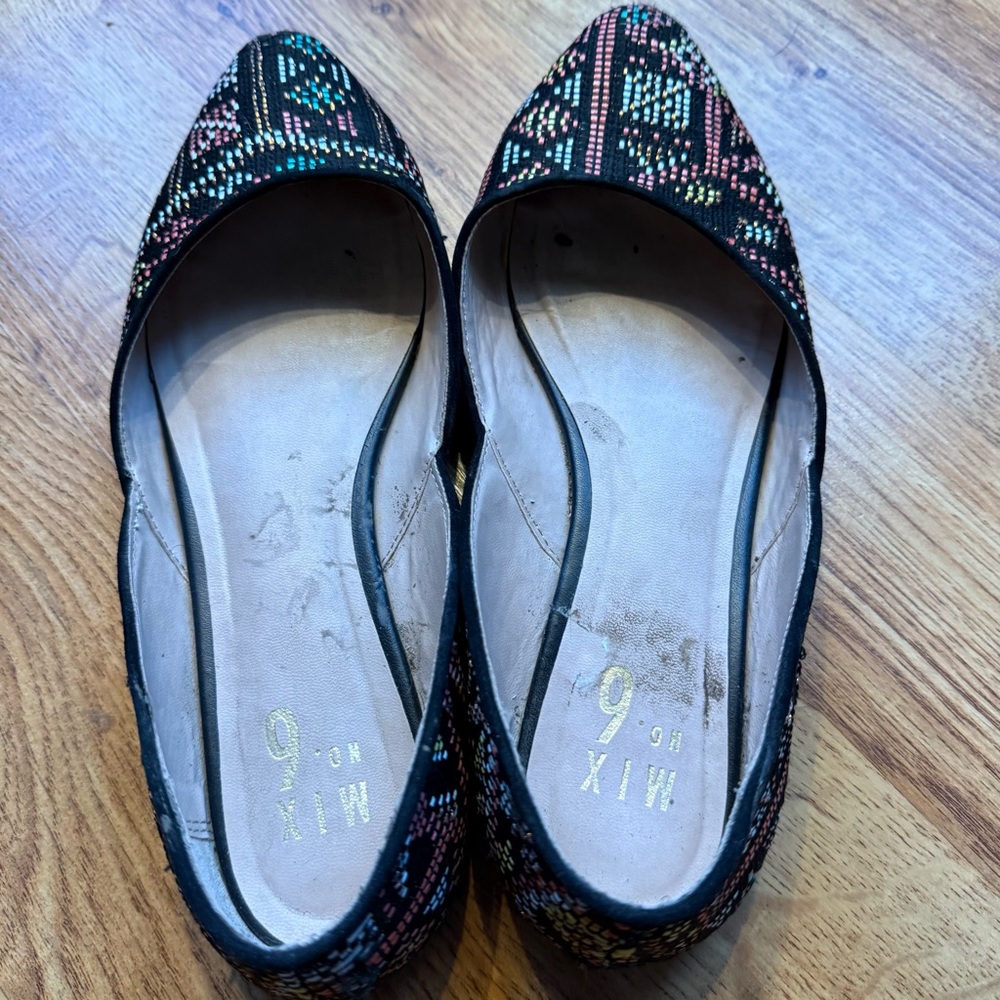 Colorful Patterned Women's Flats - Picture 3 of 7